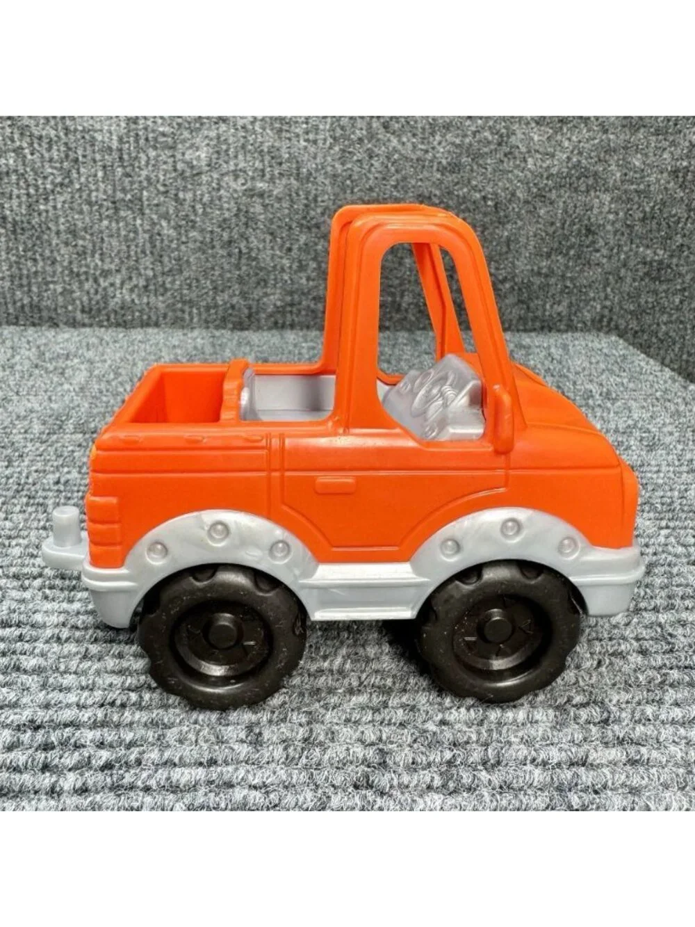 Fisher Price Little People Orange Truck Jeep Car Help A Friend + Girl Figure Tow